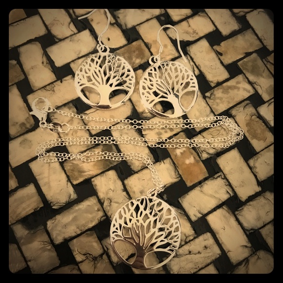 ✅JEWELRY SET ❤️ Earrings and Necklace! ✅ - Picture 6 of 6